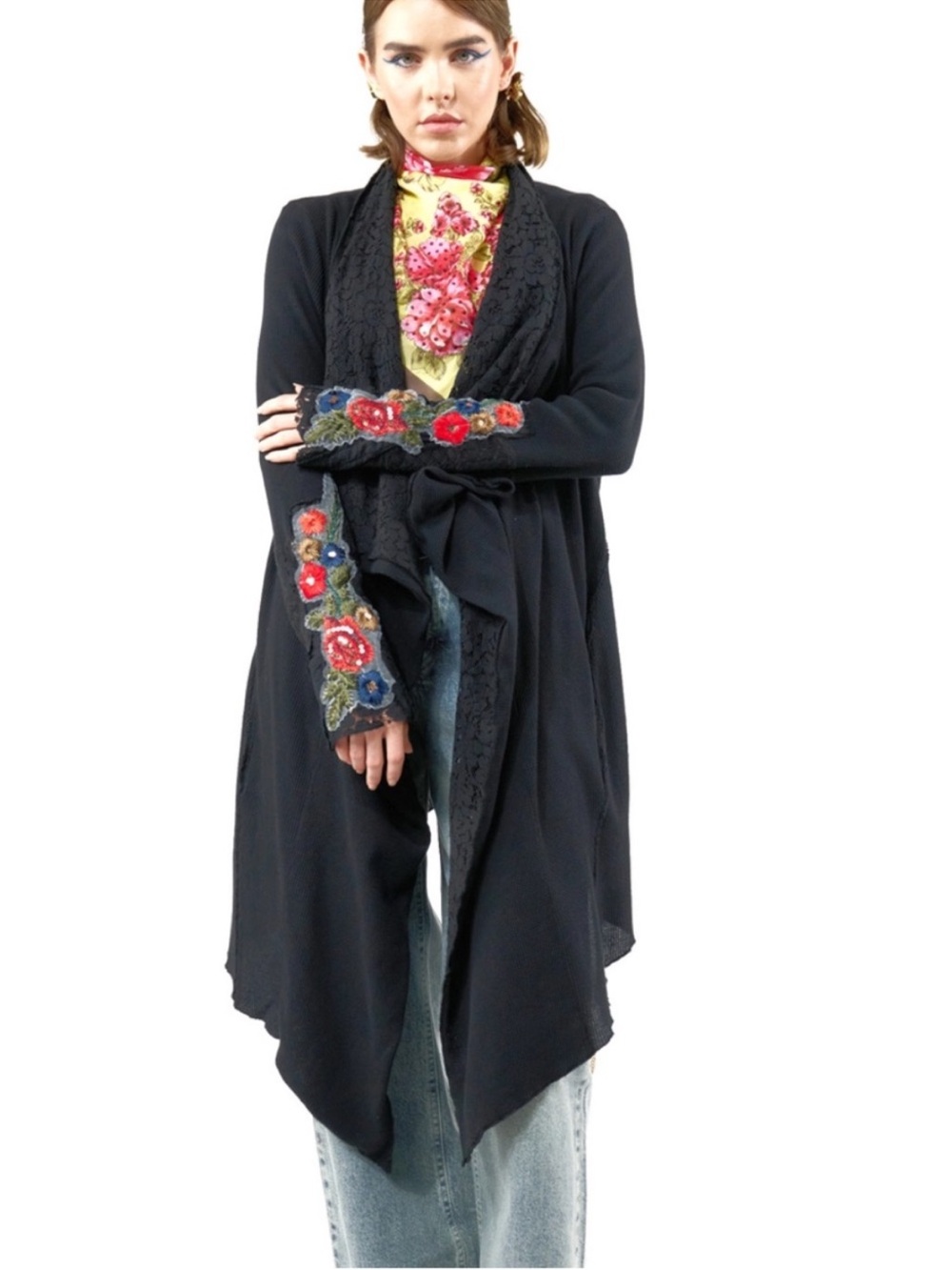 Aratta Traveling Shawl-Black | Thermal Wrap Cozy Travel Wear MSRP $198 - Picture 2 of 9